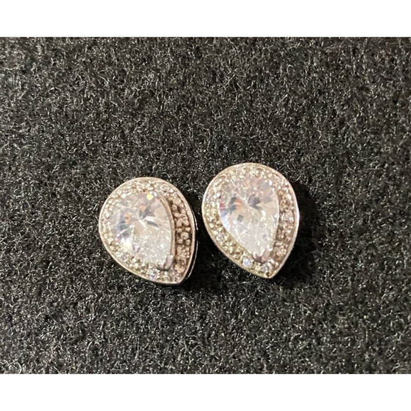 Vintage Sterling Silver Tear Drop Pierce Earrings Clear Crystals 3.55g - Picture 1 of 7